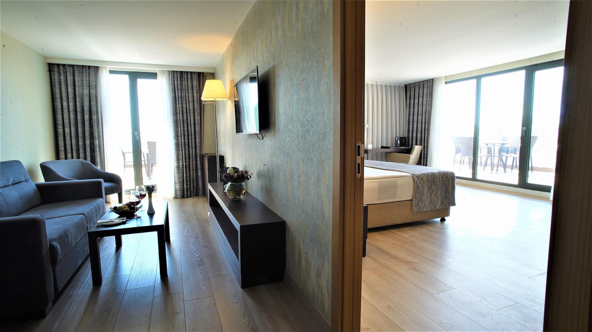 Port Bosphorus 4*